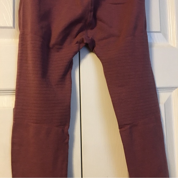 Alphalete Mauve Leggings Size Small - Picture 9 of 14